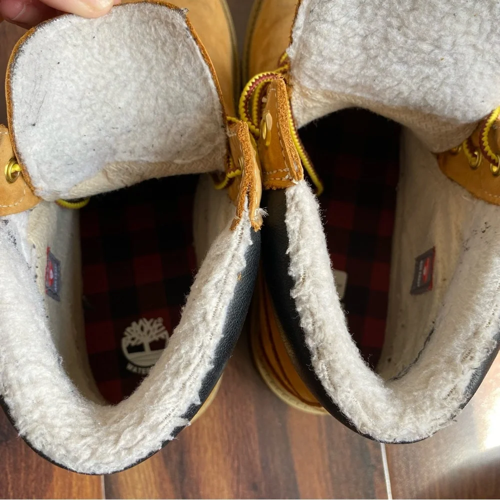 Timberland 6” Nubuck Wheat Shearling Faux Fur Classic Boots A42ZR A6698